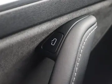 Model Y Long Range AWD 79kWh 2022   Automatik