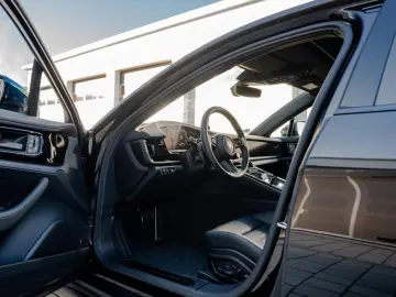 Panamera GTS   18-Wege   Bose   SoftClose   HUD