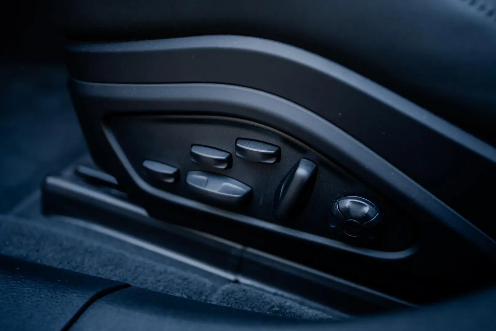 Panamera GTS   18-Wege   Bose   SoftClose   HUD