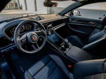 Panamera GTS   18-Wege   Bose   SoftClose   HUD