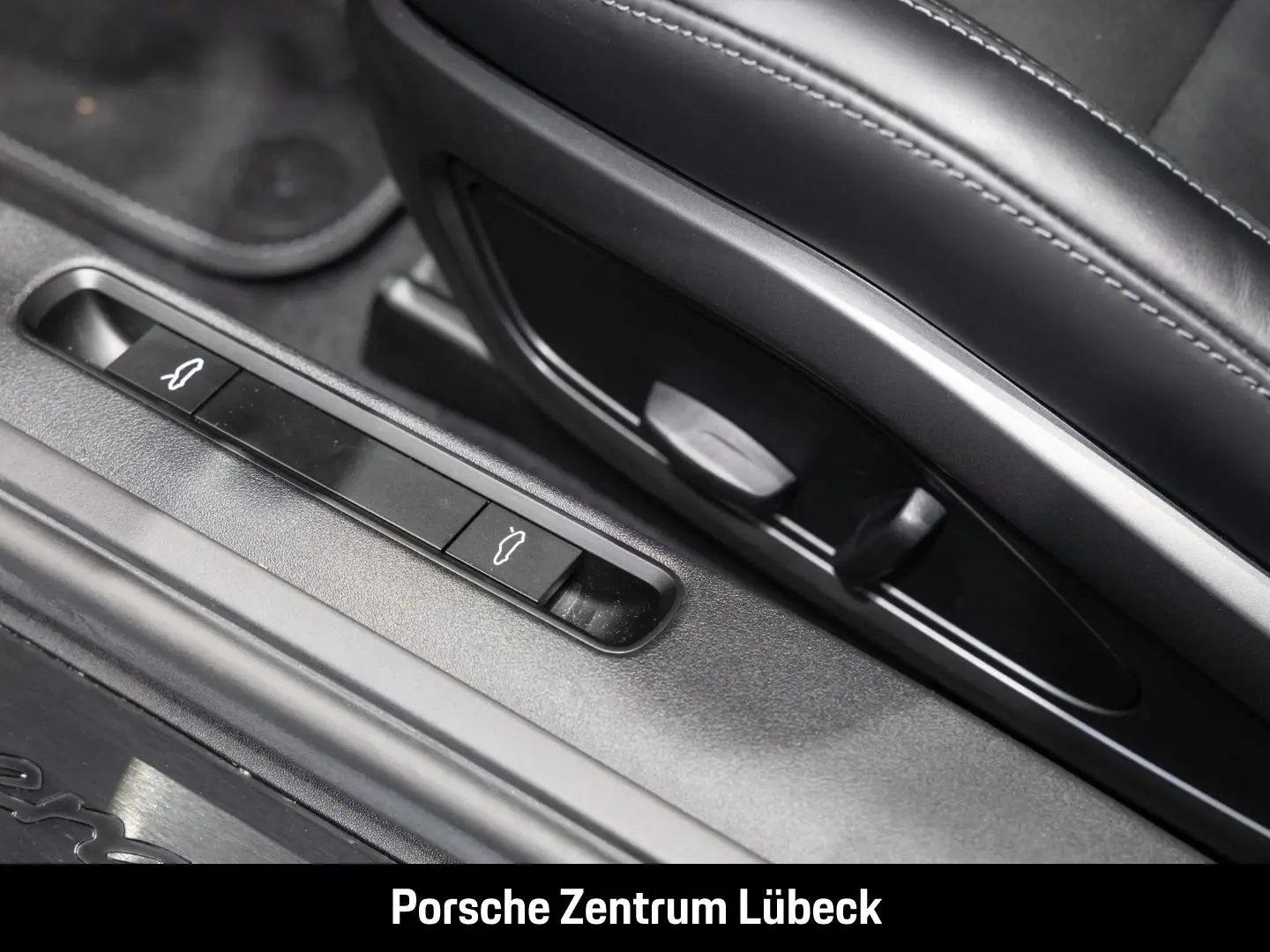 992 911 Carrera 4 GTS BOSE Sportabgasanlage LED