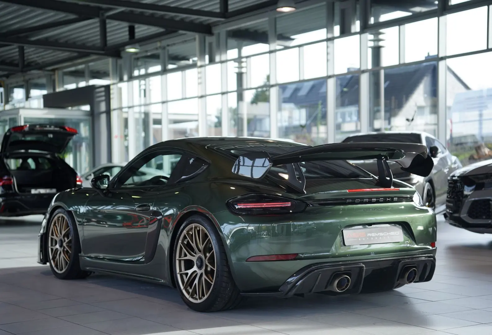 Cayman 718 GT4 RS WEISSACH LIFT Carbon CLUBSPORT