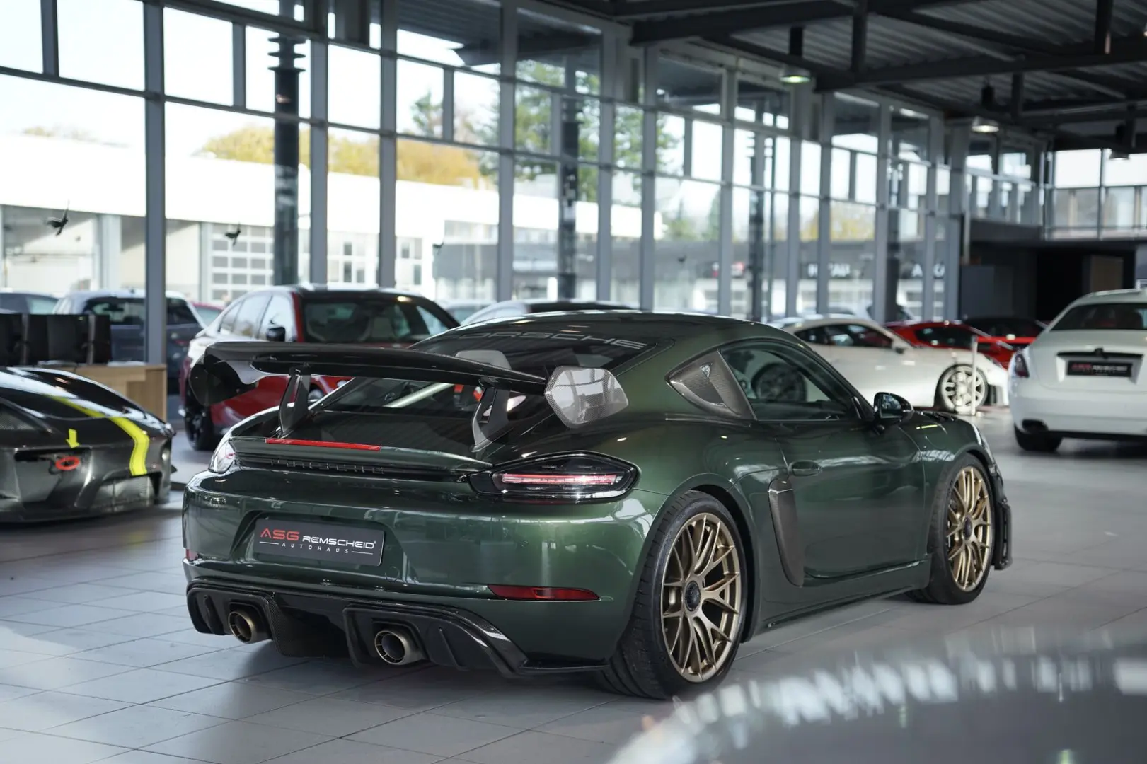 Cayman 718 GT4 RS WEISSACH LIFT Carbon CLUBSPORT
