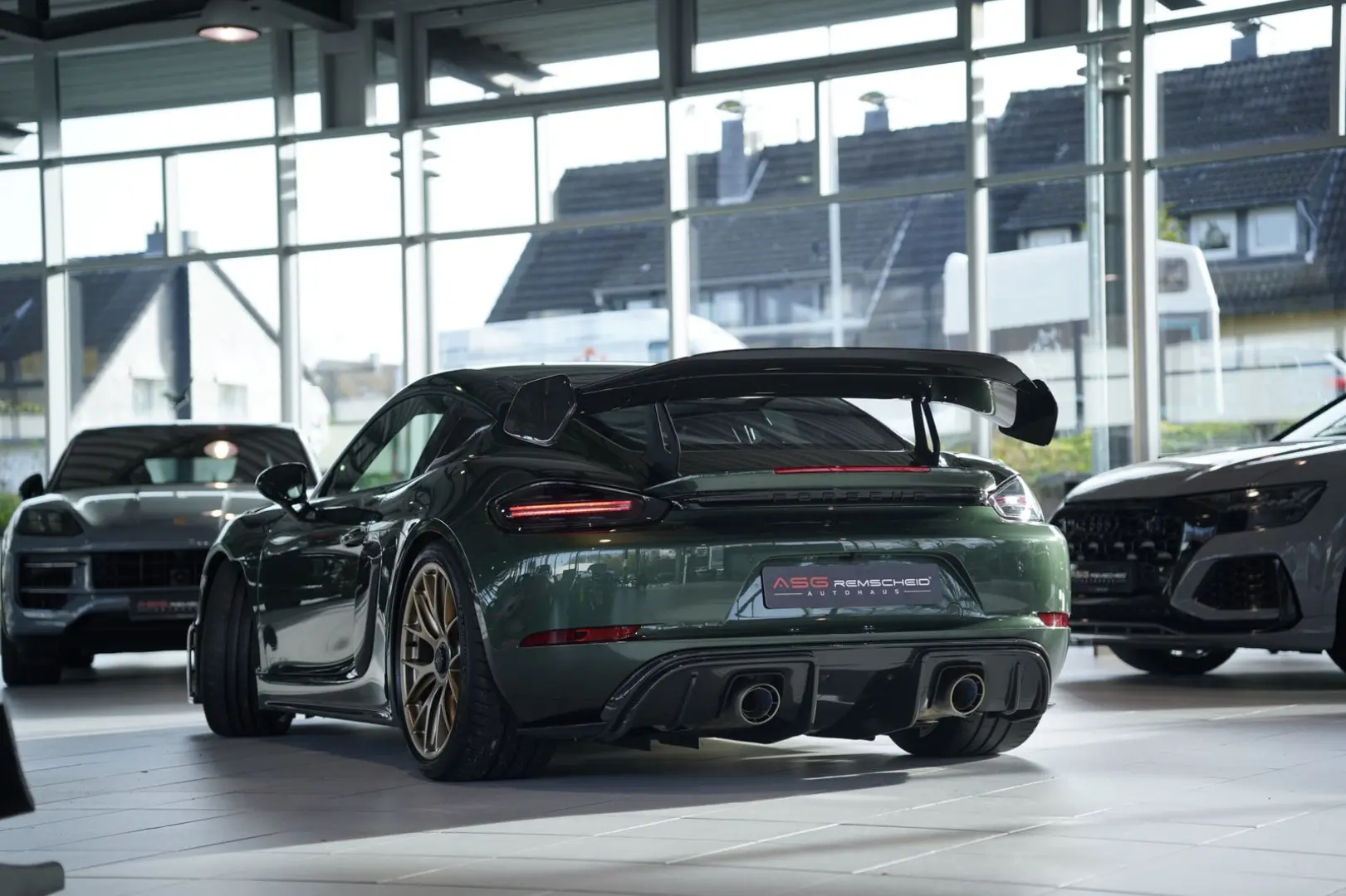 Cayman 718 GT4 RS WEISSACH LIFT Carbon CLUBSPORT