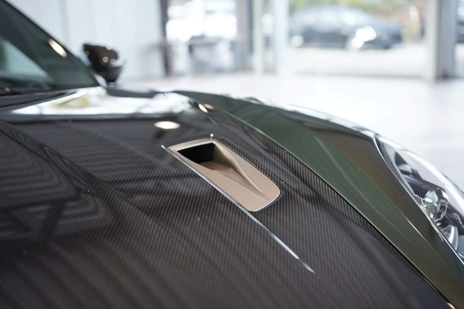 Cayman 718 GT4 RS WEISSACH LIFT Carbon CLUBSPORT