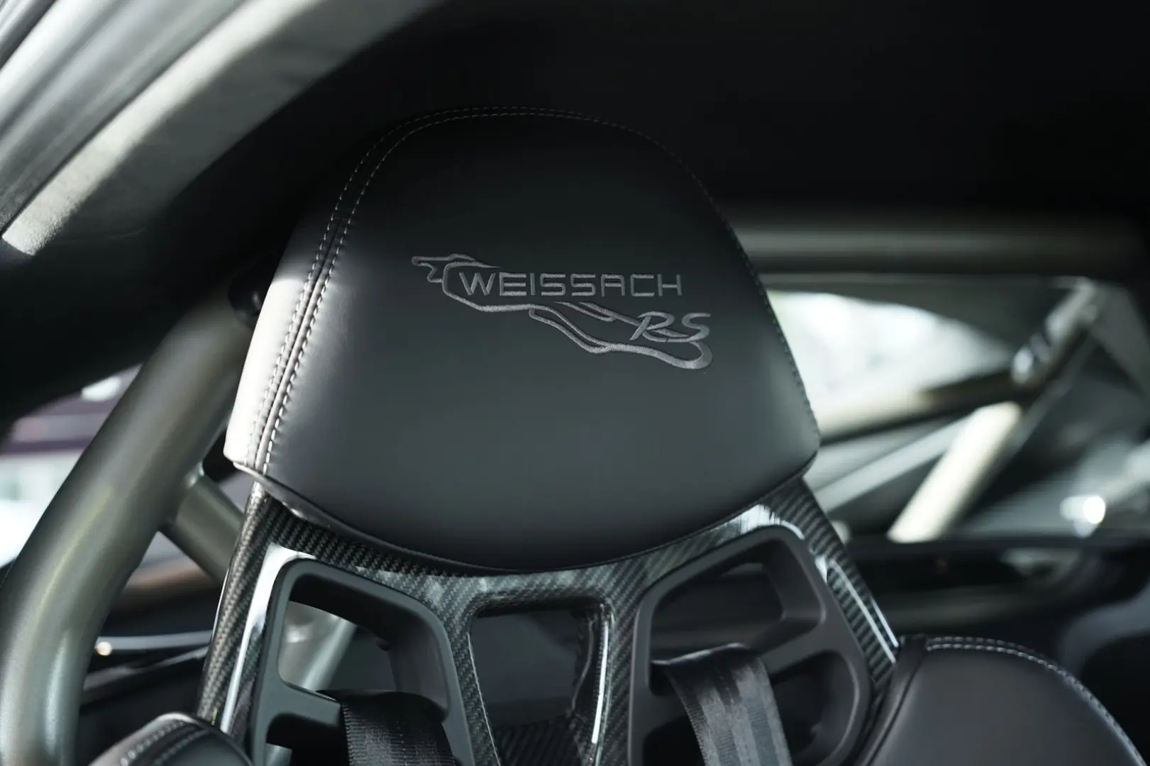 Cayman 718 GT4 RS WEISSACH LIFT Carbon CLUBSPORT