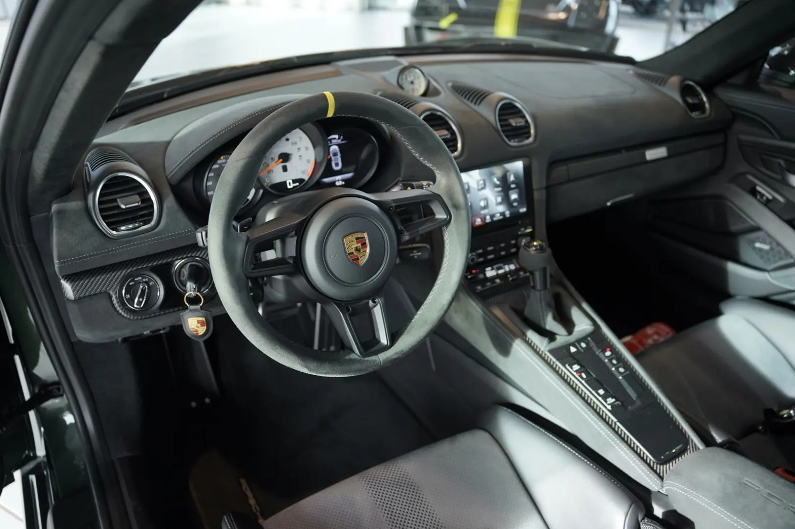 Cayman 718 GT4 RS WEISSACH LIFT Carbon CLUBSPORT