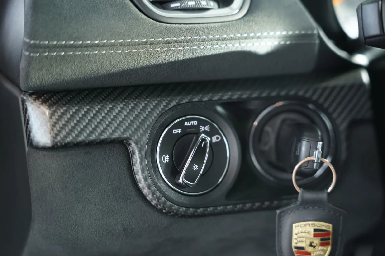 Cayman 718 GT4 RS WEISSACH LIFT Carbon CLUBSPORT