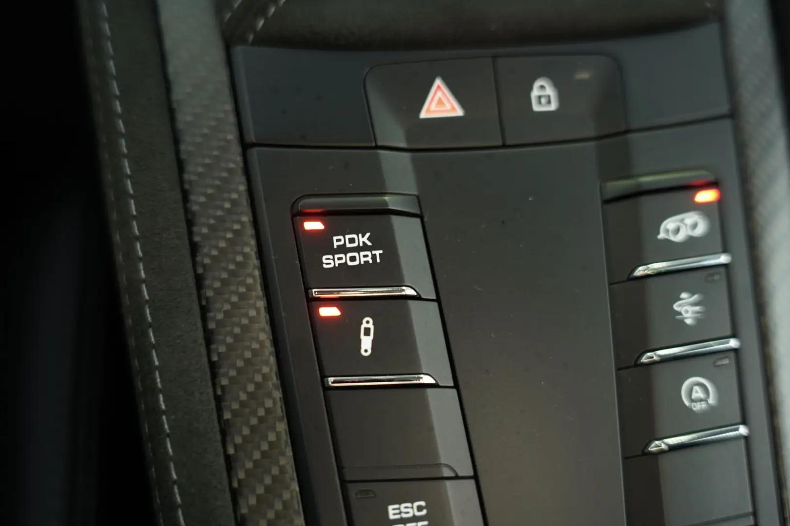 Cayman 718 GT4 RS WEISSACH LIFT Carbon CLUBSPORT