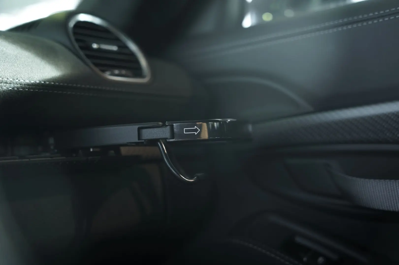 Cayman 718 GT4 RS WEISSACH LIFT Carbon CLUBSPORT