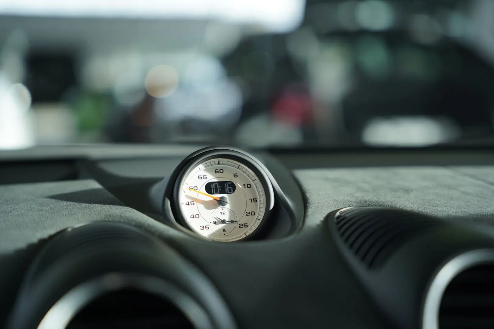 Cayman 718 GT4 RS WEISSACH LIFT Carbon CLUBSPORT