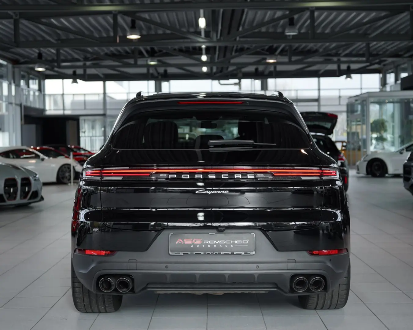 Cayenne  1.H  21  Chrono  Pano  AHK  BOSE  ACC