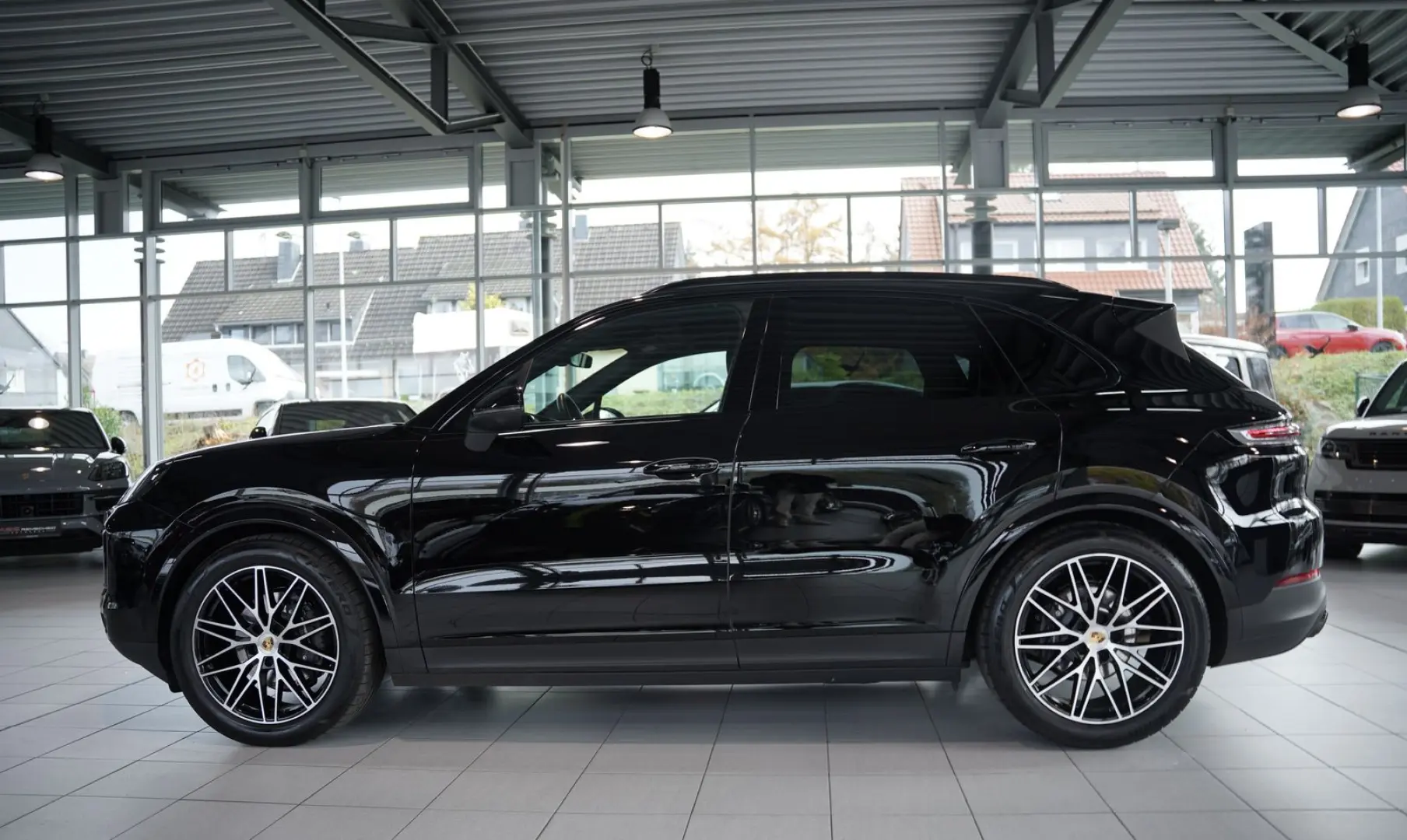 Cayenne  1.H  21  Chrono  Pano  AHK  BOSE  ACC