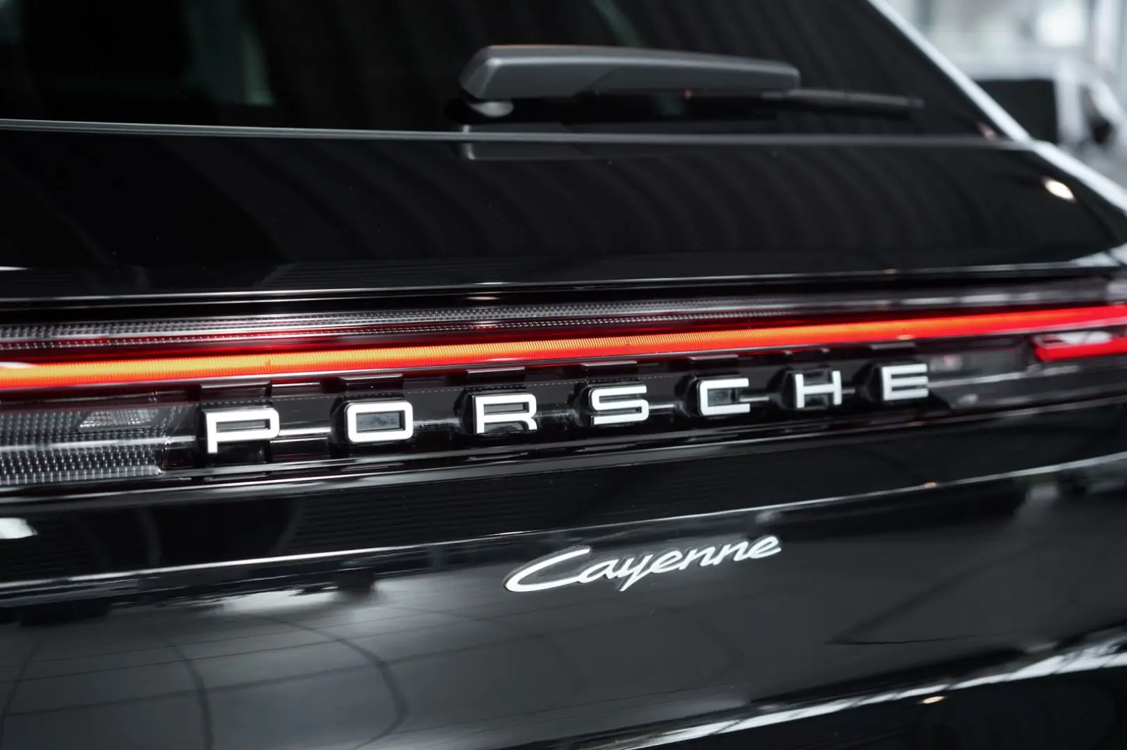 Cayenne  1.H  21  Chrono  Pano  AHK  BOSE  ACC