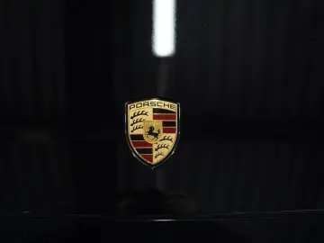 Cayenne  1.H  21  Chrono  Pano  AHK  BOSE  ACC