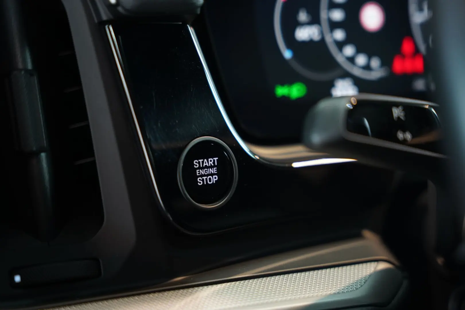 Cayenne  1.H  21  Chrono  Pano  AHK  BOSE  ACC