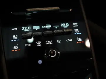 Cayenne  1.H  21  Chrono  Pano  AHK  BOSE  ACC