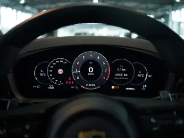 Cayenne  1.H  21  Chrono  Pano  AHK  BOSE  ACC