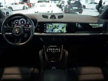 Cayenne  1.H  21  Chrono  Pano  AHK  BOSE  ACC