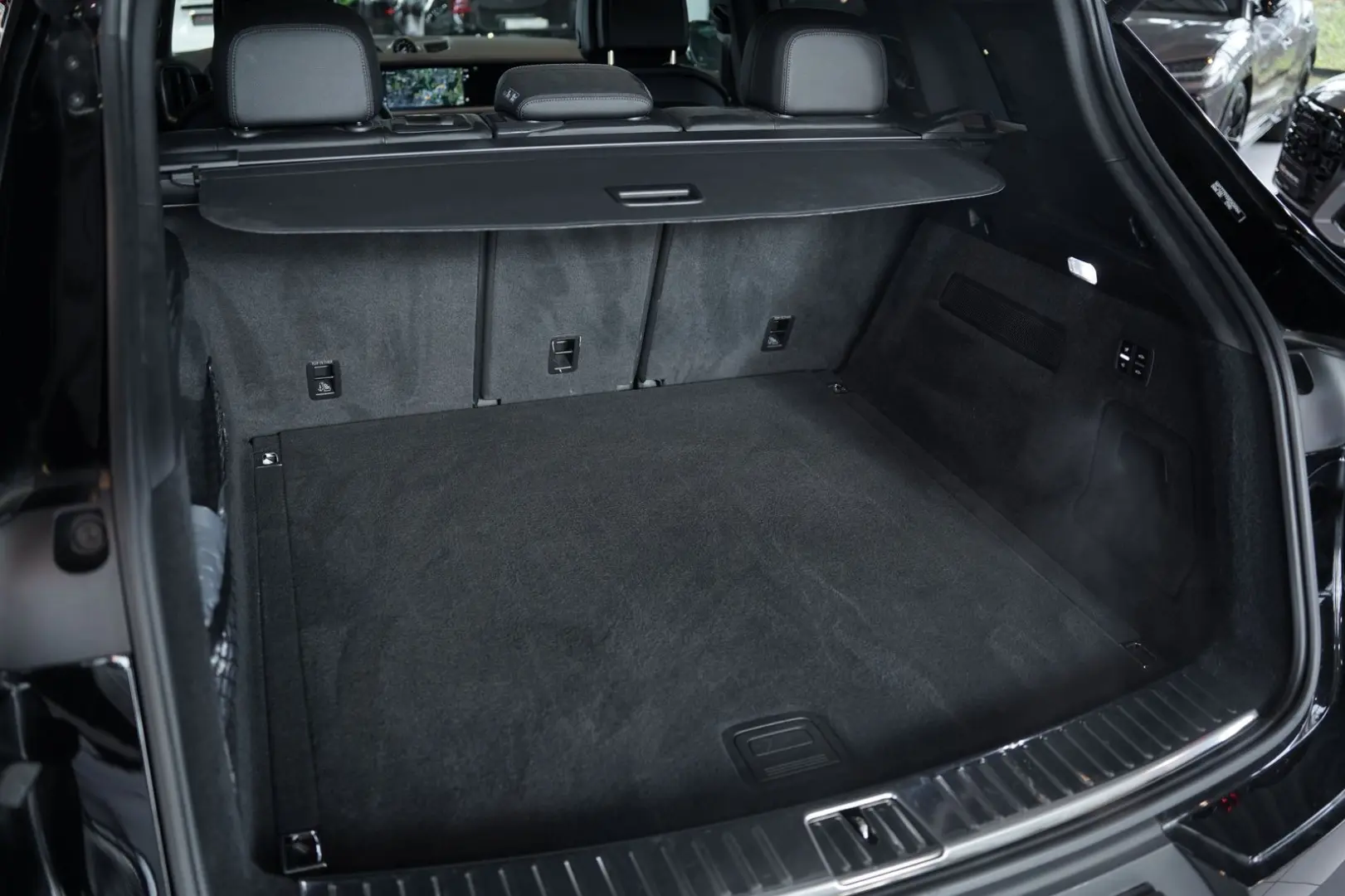 Cayenne  1.H  21  Chrono  Pano  AHK  BOSE  ACC