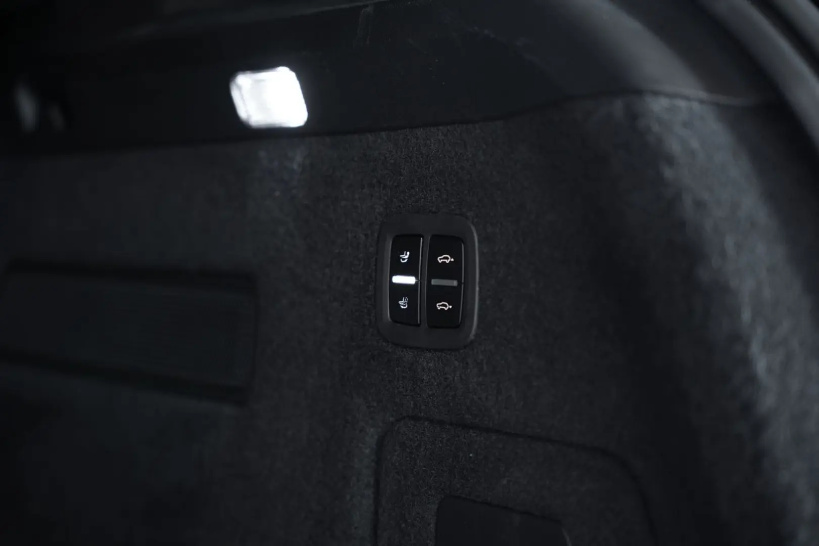 Cayenne  1.H  21  Chrono  Pano  AHK  BOSE  ACC