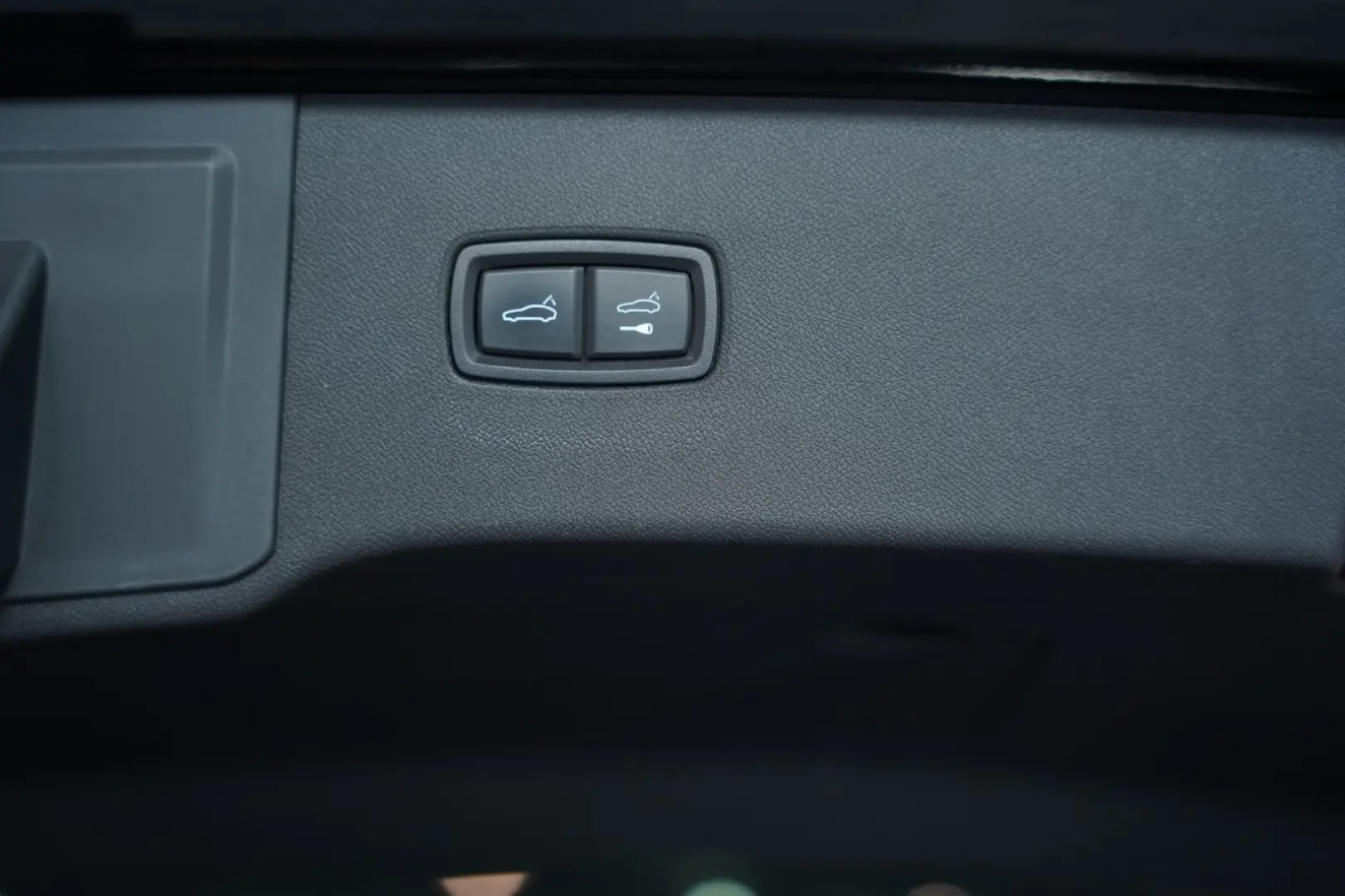 Cayenne  1.H  21  Chrono  Pano  AHK  BOSE  ACC