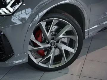 RSQ3 q. Sportback 2.H  21  RS-Sitze RS-AGA Pano