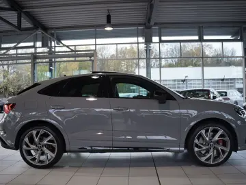 RSQ3 q. Sportback 2.H  21  RS-Sitze RS-AGA Pano