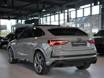 RSQ3 q. Sportback 2.H  21  RS-Sitze RS-AGA Pano