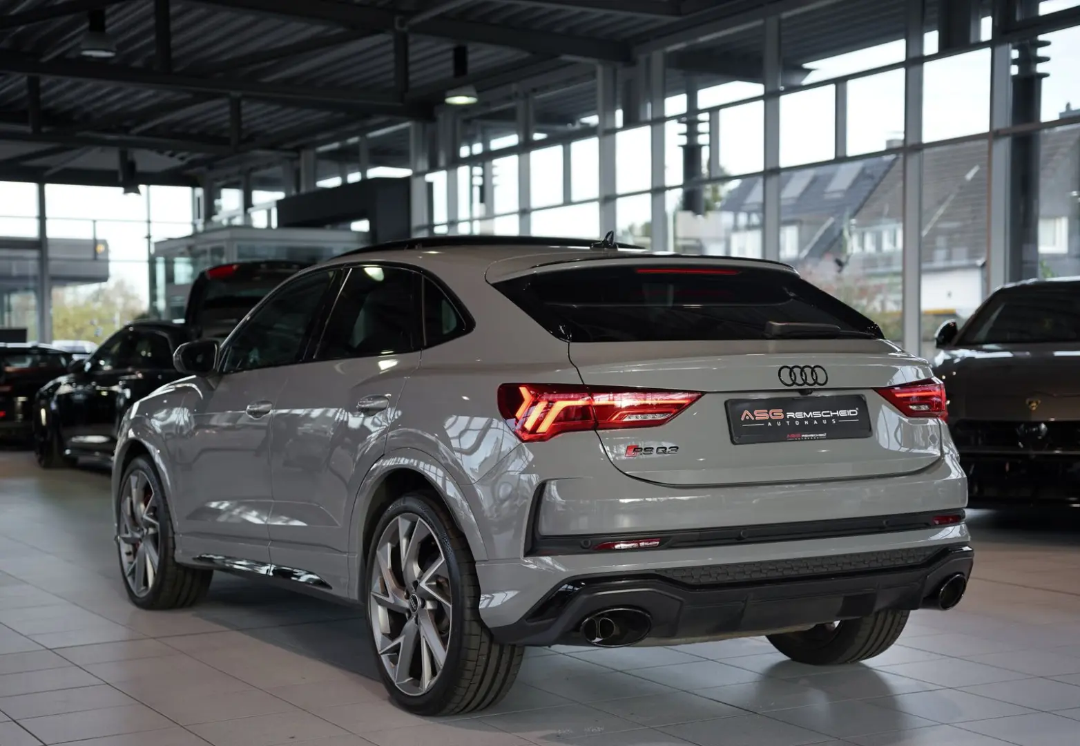 RSQ3 q. Sportback 2.H  21  RS-Sitze RS-AGA Pano