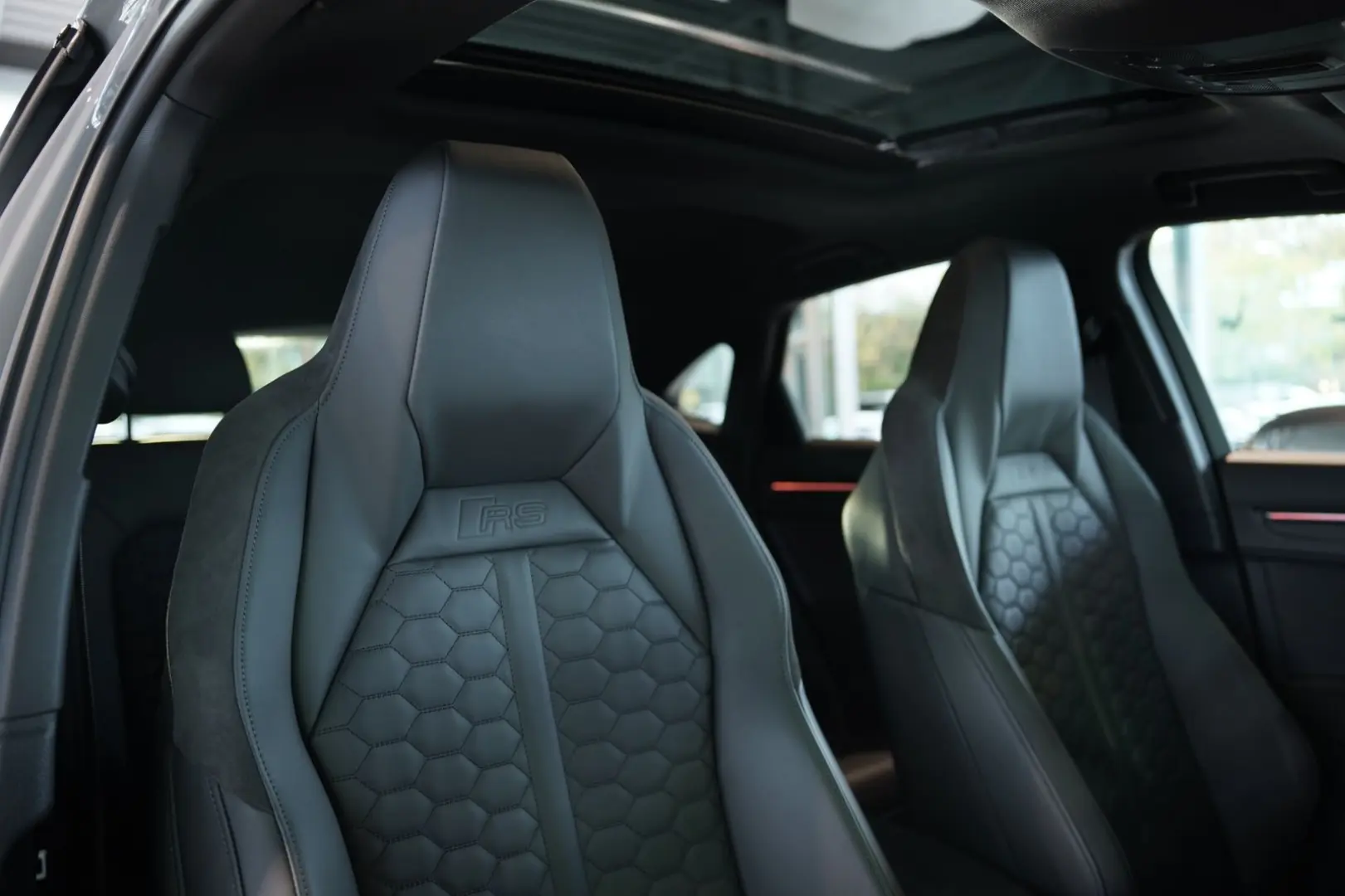 RSQ3 q. Sportback 2.H  21  RS-Sitze RS-AGA Pano