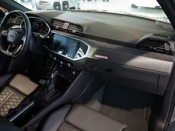 RSQ3 q. Sportback 2.H  21  RS-Sitze RS-AGA Pano