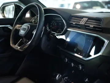 RSQ3 q. Sportback 2.H  21  RS-Sitze RS-AGA Pano