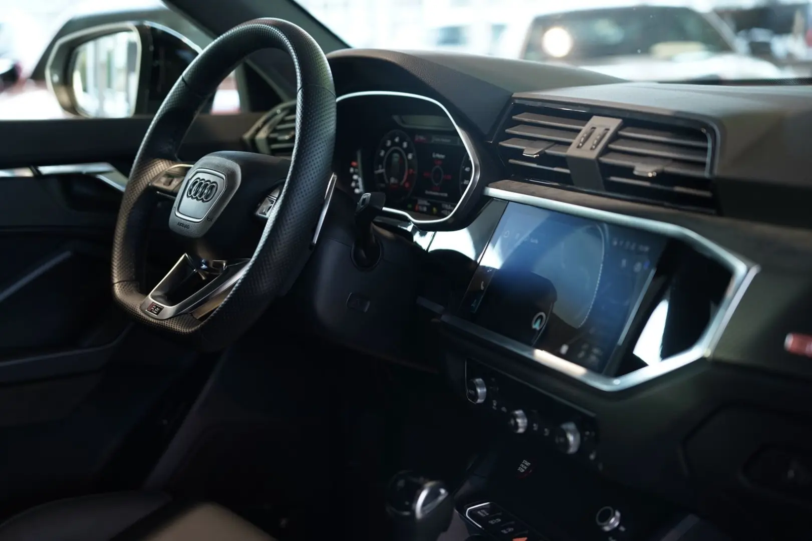 RSQ3 q. Sportback 2.H  21  RS-Sitze RS-AGA Pano