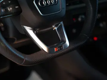 RSQ3 q. Sportback 2.H  21  RS-Sitze RS-AGA Pano