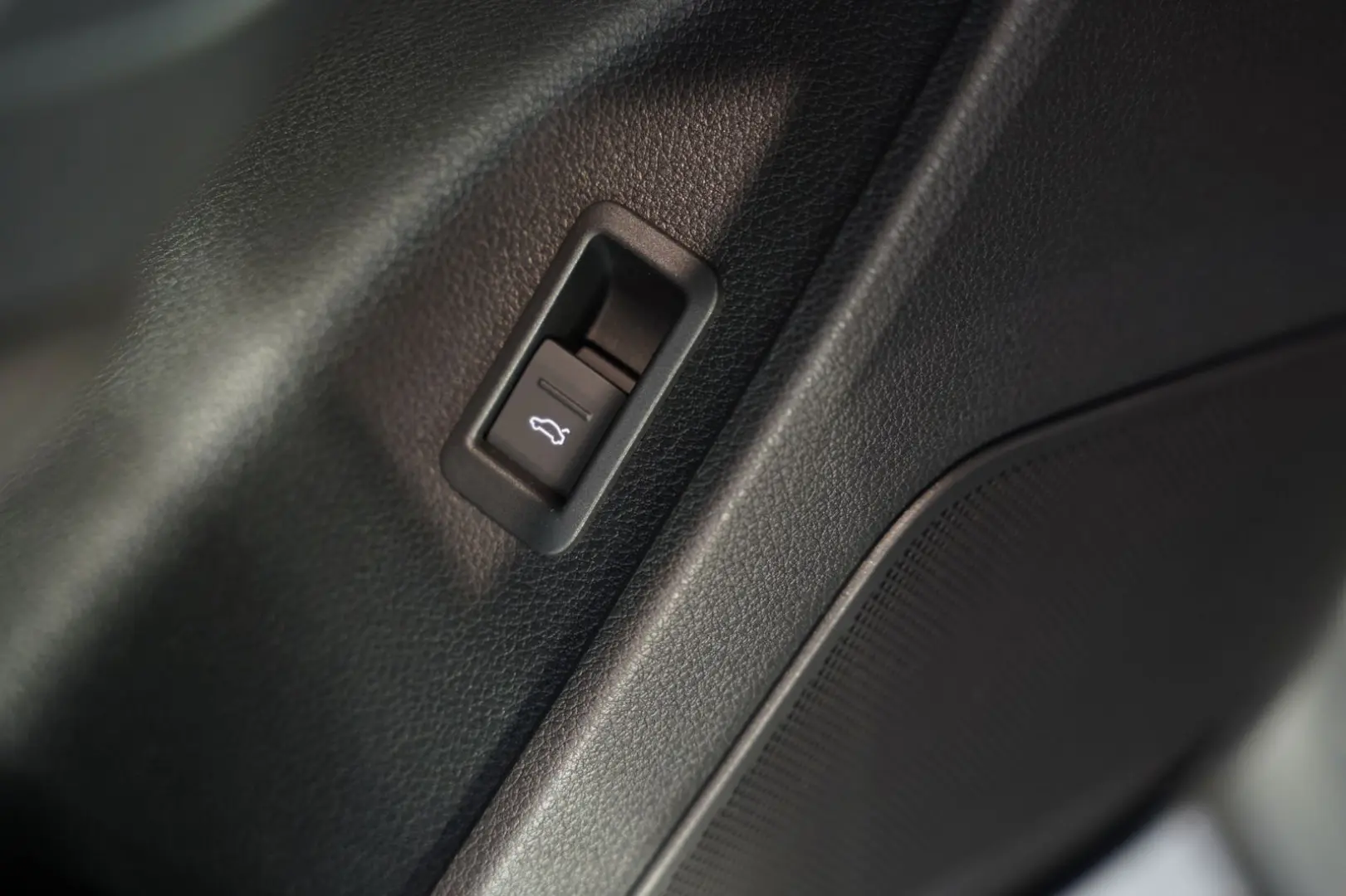 RSQ3 q. Sportback 2.H  21  RS-Sitze RS-AGA Pano