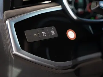 RSQ3 q. Sportback 2.H  21  RS-Sitze RS-AGA Pano