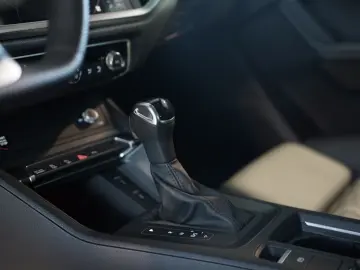 RSQ3 q. Sportback 2.H  21  RS-Sitze RS-AGA Pano