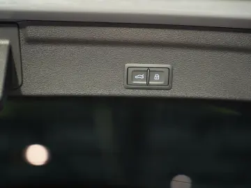 RSQ3 q. Sportback 2.H  21  RS-Sitze RS-AGA Pano