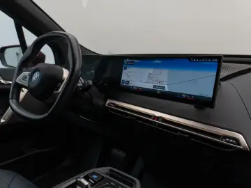 iX xD40 360  DAB H K ACC Komfort Sport 22Zoll