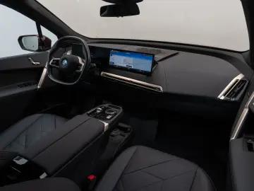 iX xD40 360  DAB H K ACC Komfort Sport 22Zoll