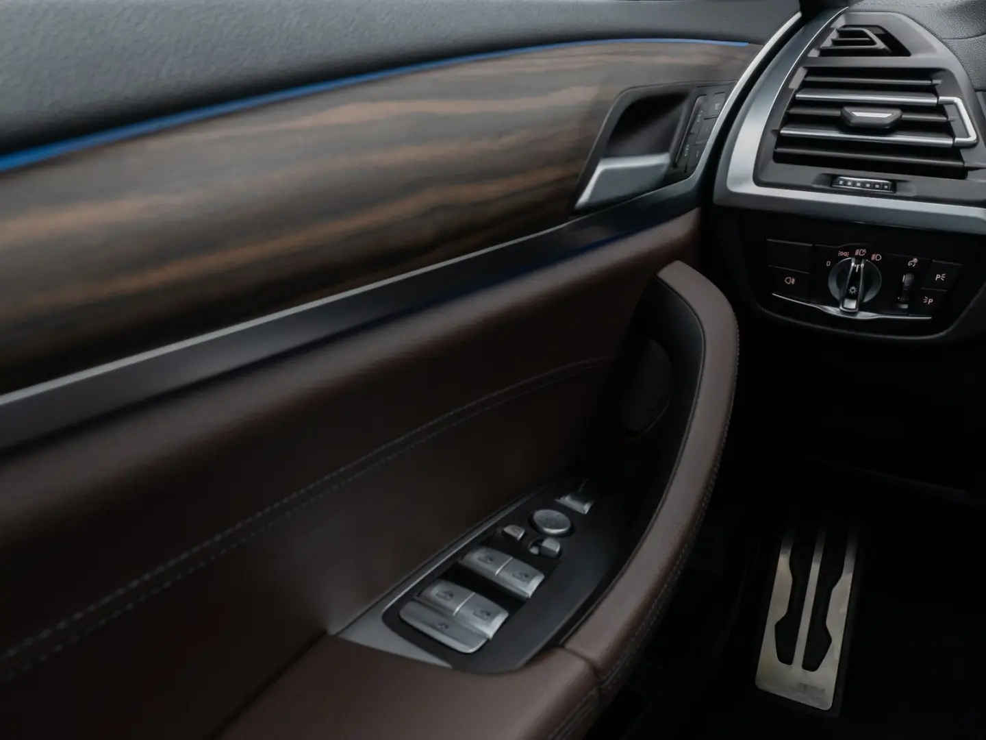 iX3 Impressive MSport Panorama Laser 360 HUD H K