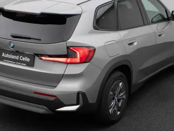 iX1 eD20 Kamera DAB Fernlichtassis Komfort Sport