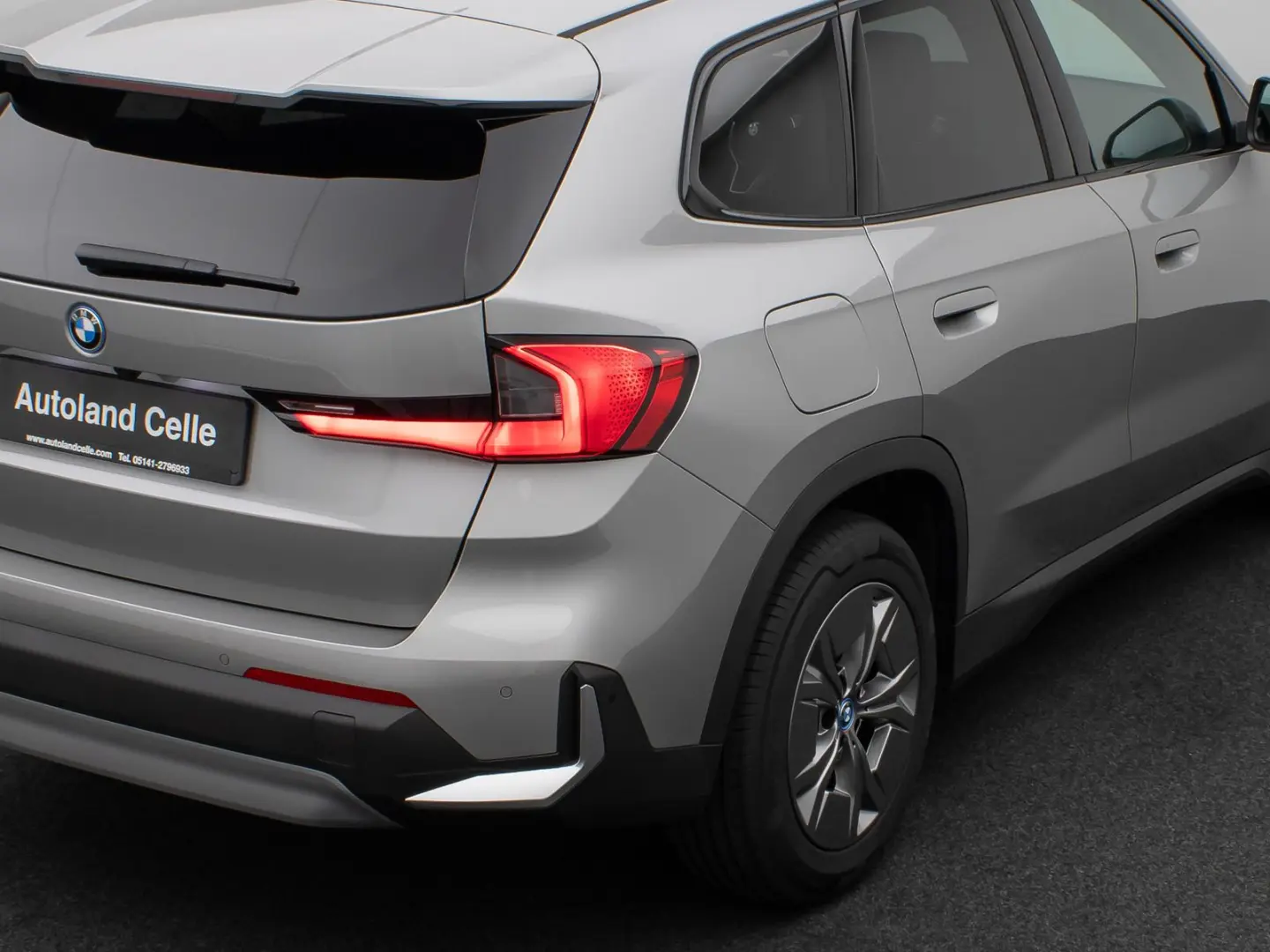 iX1 eD20 Kamera DAB Fernlichtassis Komfort Sport