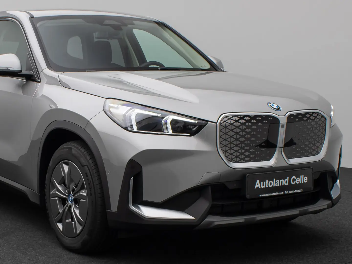 iX1 eD20 Kamera DAB Fernlichtassis Komfort Sport