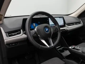 iX1 eD20 Kamera DAB Fernlichtassis Komfort Sport