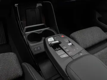 iX1 eD20 Kamera DAB Fernlichtassis Komfort Sport