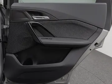 iX1 eD20 Kamera DAB Fernlichtassis Komfort Sport