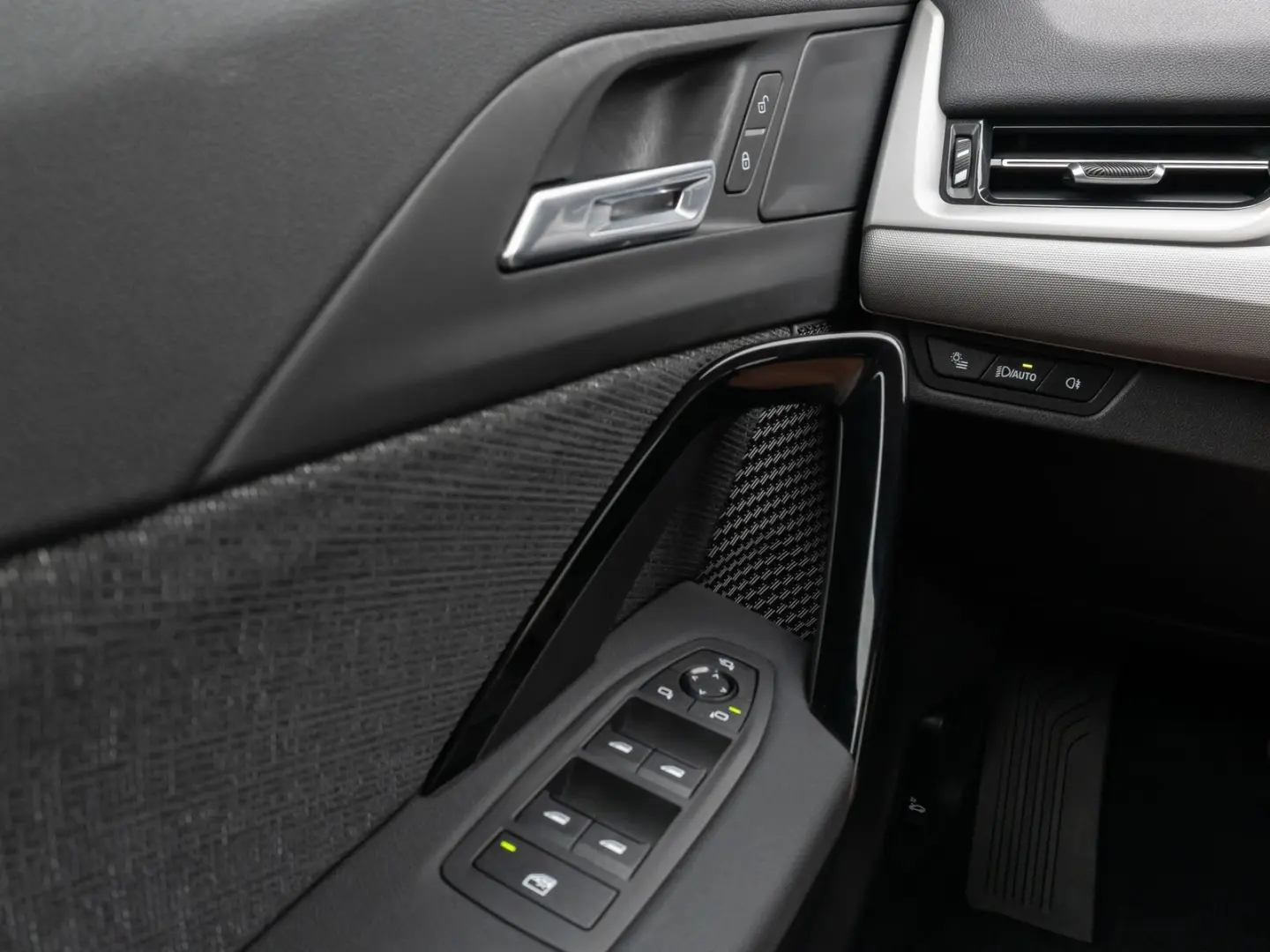 iX1 eD20 Kamera DAB Fernlichtassis Komfort Sport