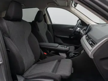 iX1 eD20 Kamera DAB Fernlichtassis Komfort Sport